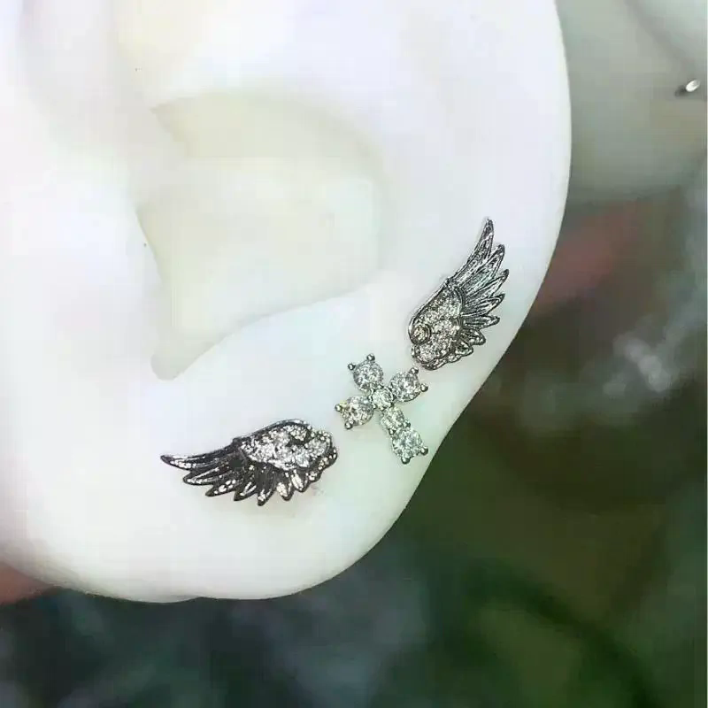Luxury Lifestyle Jewelry - Pendientes de Cruz con Alas de